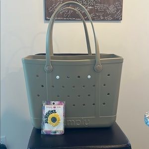 Simply Southern Large Bogg Bag & Charm